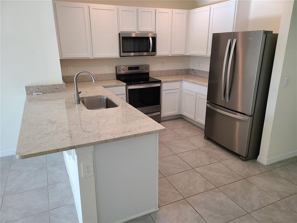 For Rent: $3,200 (3 beds, 2 baths, 1545 Square Feet)