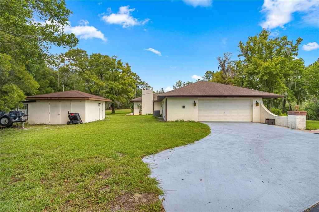 For Sale: $425,000 (3 beds, 2 baths, 2310 Square Feet)