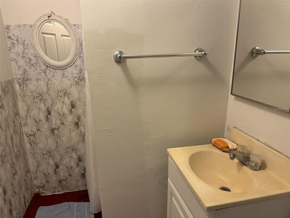 2nd bathroom