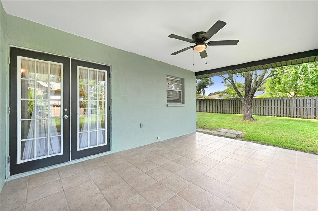 For Sale: $349,900 (3 beds, 2 baths, 1370 Square Feet)