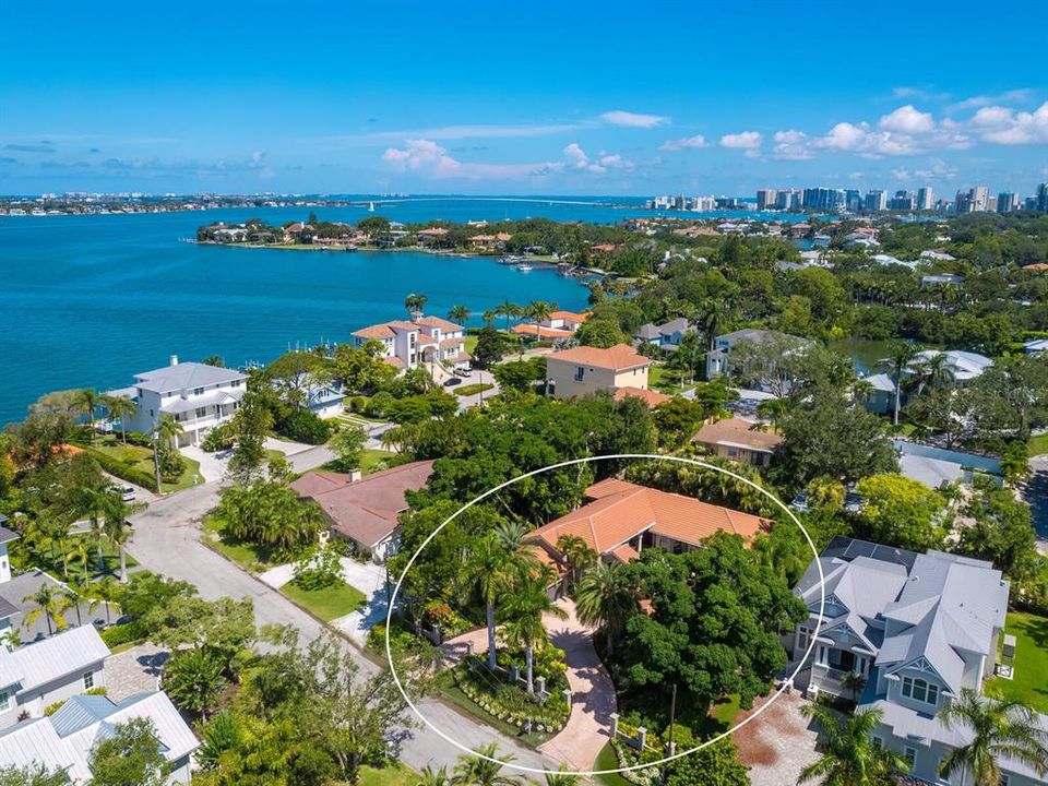 For Sale: $3,995,000 (3 beds, 3 baths, 3136 Square Feet)