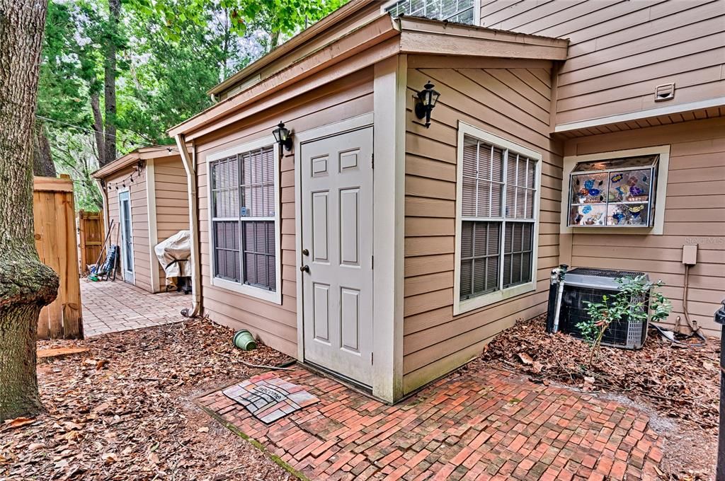 For Sale: $240,000 (2 beds, 2 baths, 1400 Square Feet)