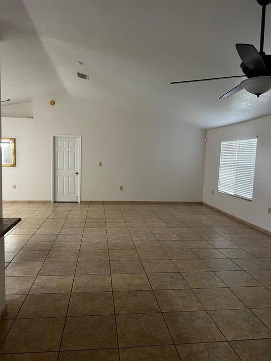 For Rent: $2,400 (3 beds, 2 baths, 1566 Square Feet)