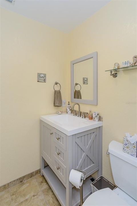 2nd bedroom attached bathroom