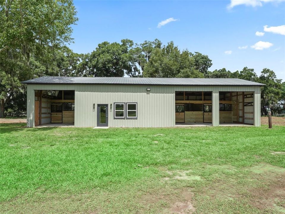 For Sale: $878,000 (3 beds, 2 baths, 1732 Square Feet)