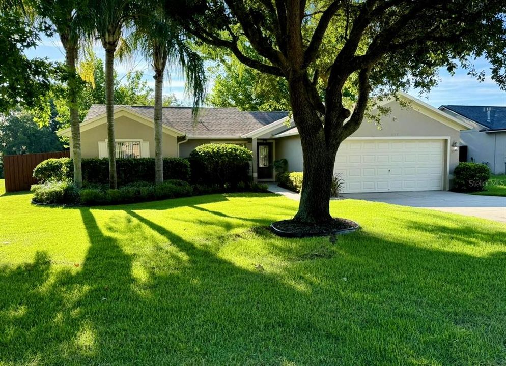 For Sale: $445,000 (3 beds, 2 baths, 1627 Square Feet)