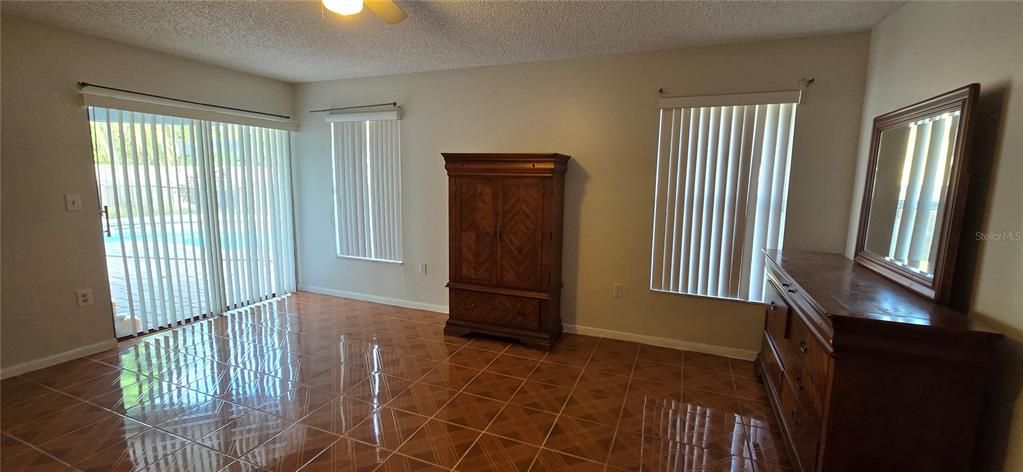 For Rent: $3,400 (4 beds, 2 baths, 2080 Square Feet)