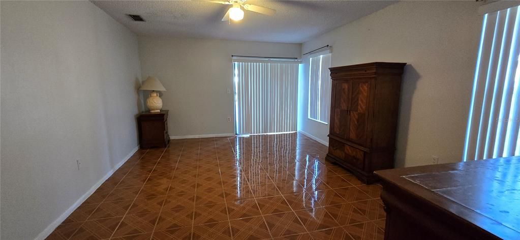 For Rent: $3,400 (4 beds, 2 baths, 2080 Square Feet)