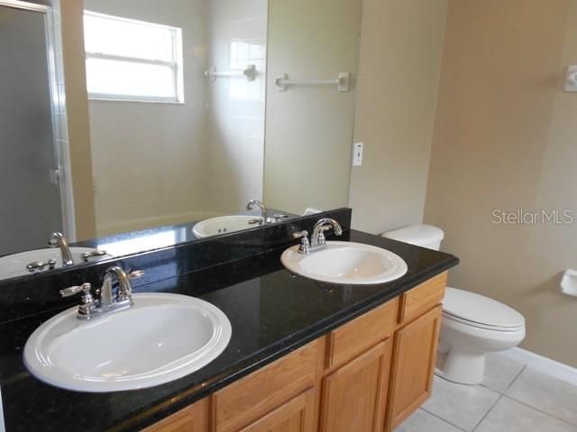For Rent: $2,195 (4 beds, 2 baths, 1393 Square Feet)