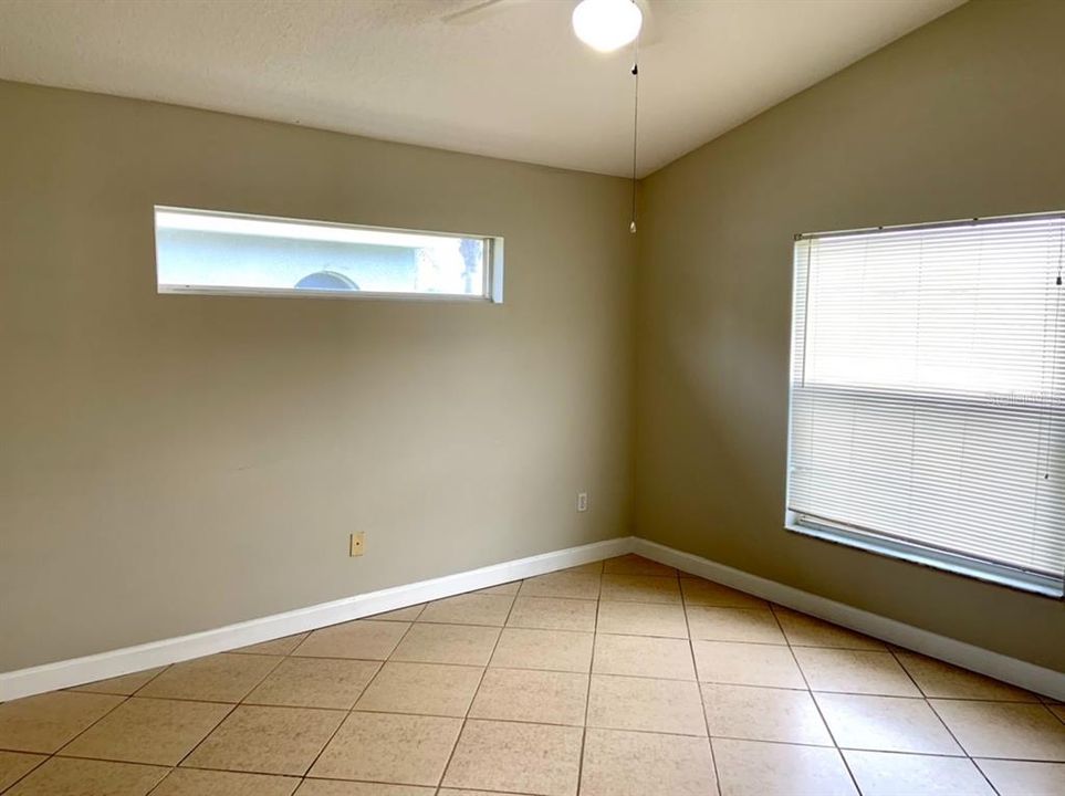 For Rent: $2,195 (4 beds, 2 baths, 1393 Square Feet)