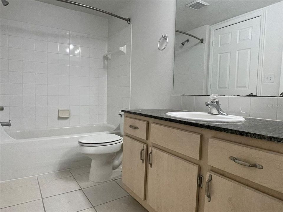 For Rent: $1,800 (2 beds, 2 baths, 1013 Square Feet)