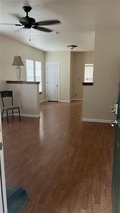 For Rent: $2,000 (2 beds, 1 baths, 1102 Square Feet)