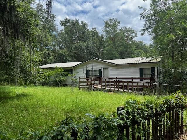 Recently Sold: $210,000 (3 beds, 2 baths, 1710 Square Feet)