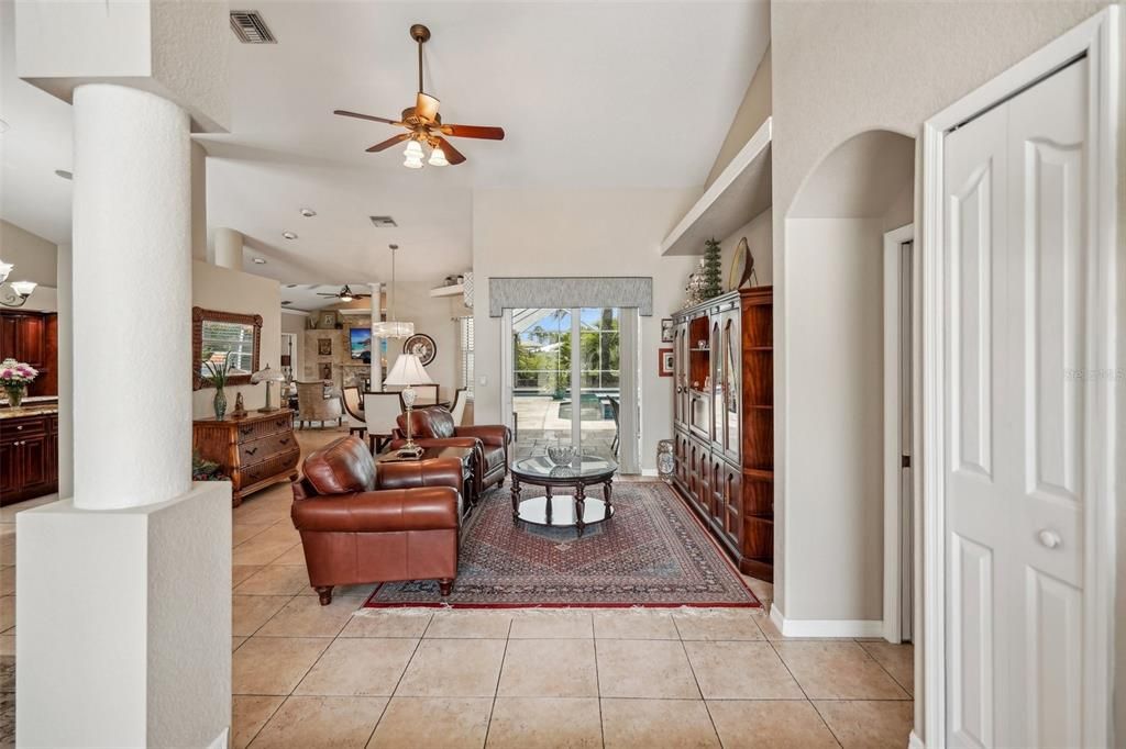 For Sale: $749,000 (4 beds, 2 baths, 2582 Square Feet)