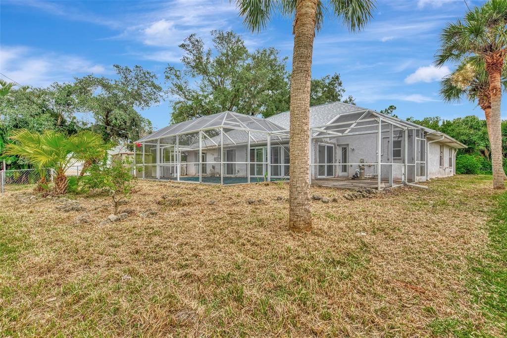 Active With Contract: $339,900 (4 beds, 2 baths, 1916 Square Feet)