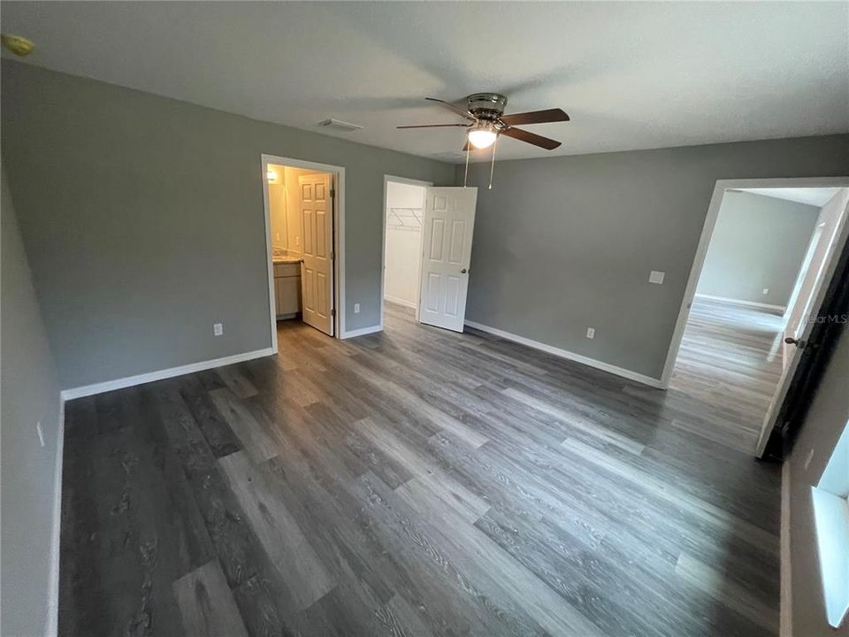 For Sale: $274,900 (3 beds, 2 baths, 1413 Square Feet)
