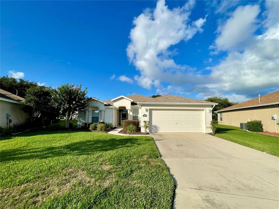 For Sale: $299,587 (3 beds, 2 baths, 1759 Square Feet)