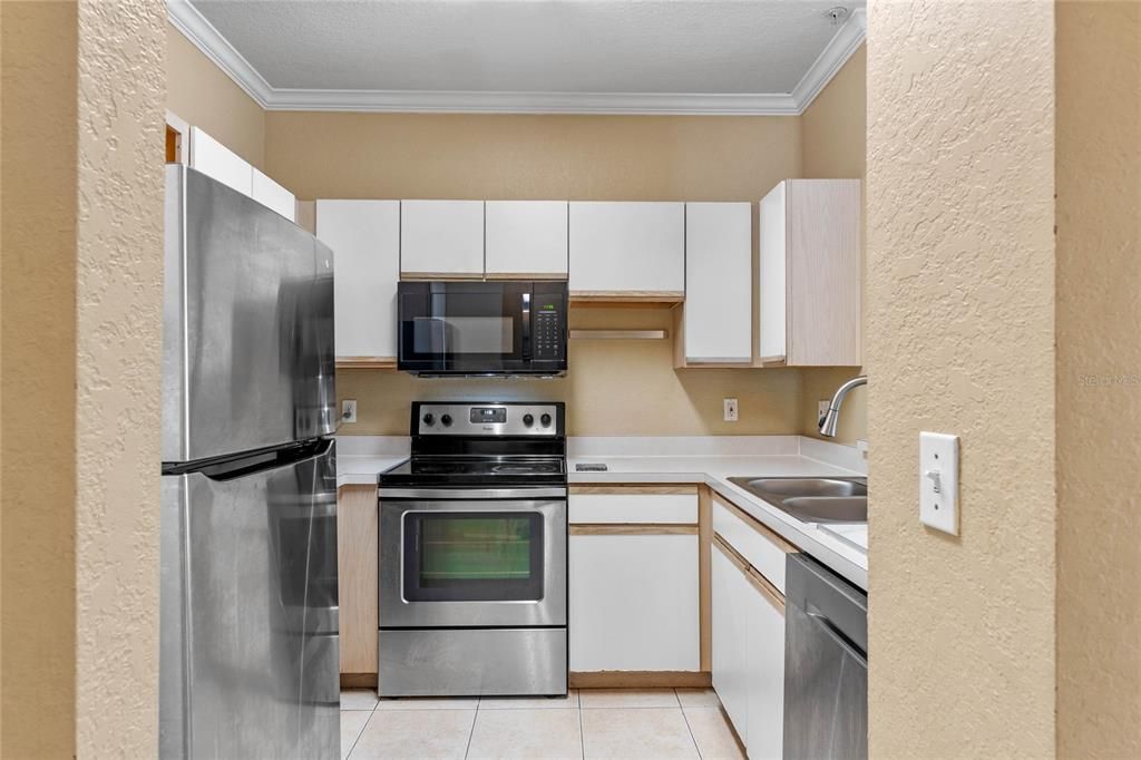 For Sale: $195,000 (2 beds, 2 baths, 1014 Square Feet)