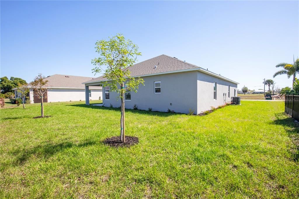 Activo con contrato: $329,900 (3 camas, 2 baños, 2066 Pies cuadrados)