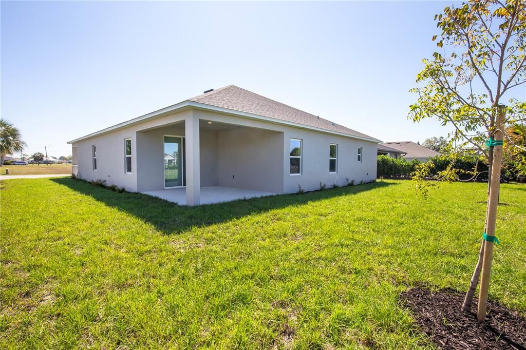Activo con contrato: $329,900 (3 camas, 2 baños, 2066 Pies cuadrados)