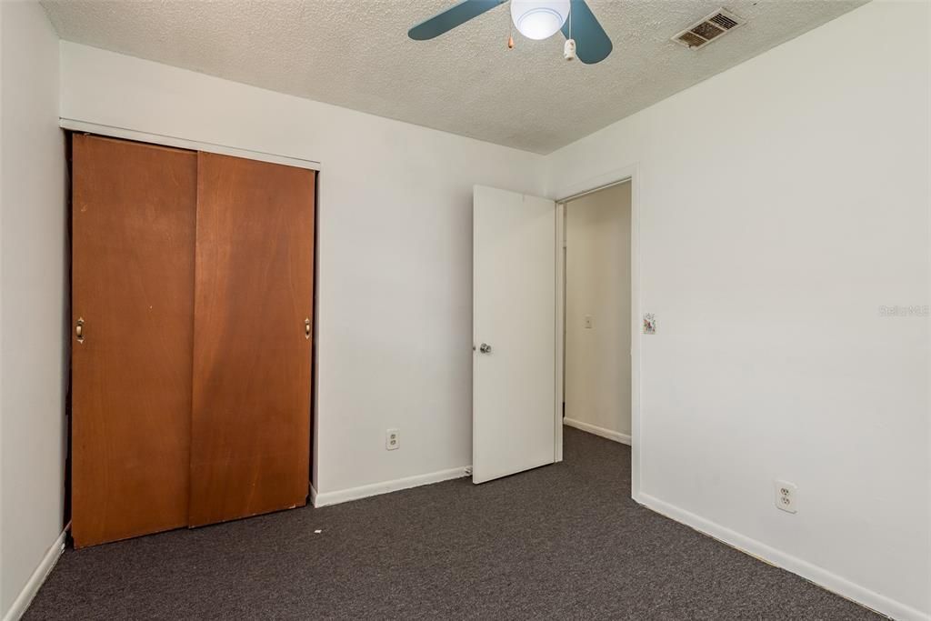 For Sale: $400,000 (3 beds, 1 baths, 1260 Square Feet)