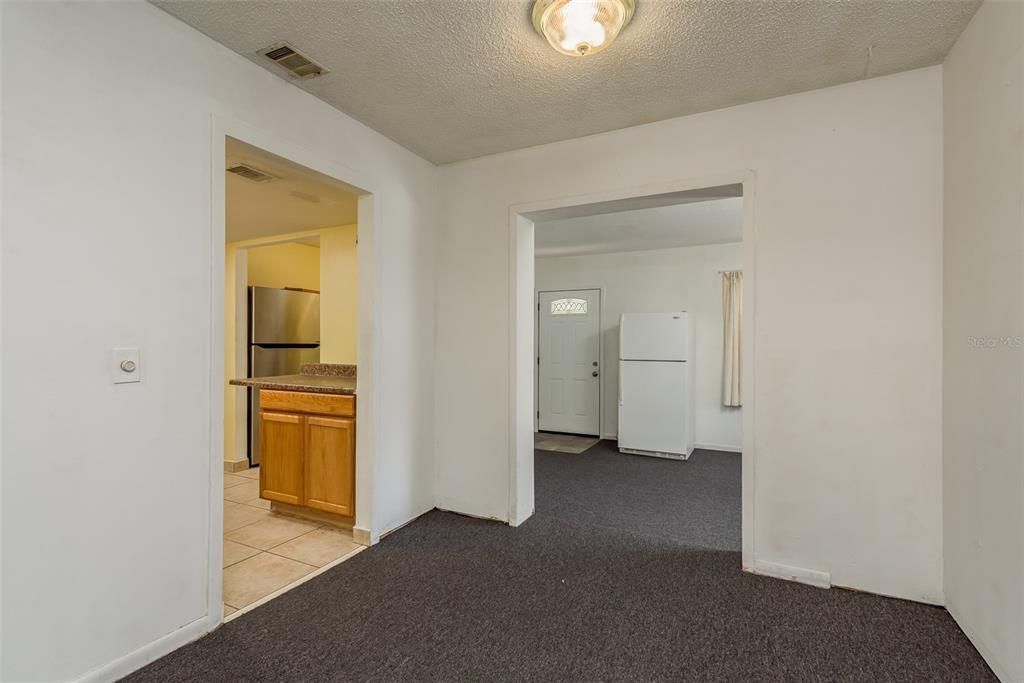 For Sale: $400,000 (3 beds, 1 baths, 1260 Square Feet)