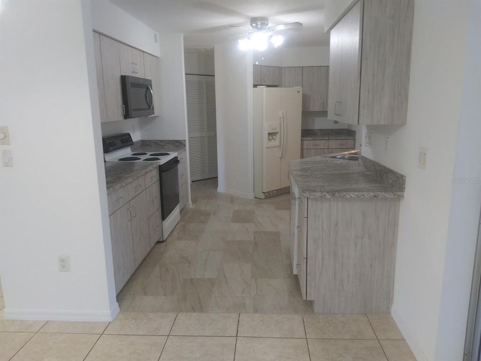 For Rent: $2,500 (2 beds, 2 baths, 1415 Square Feet)