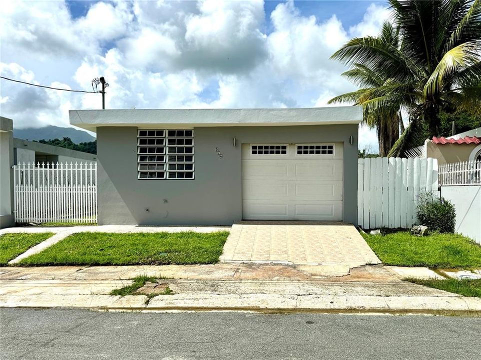 Vendido Recientemente: $105,000 (3 camas, 1 baños, 905 Pies cuadrados)