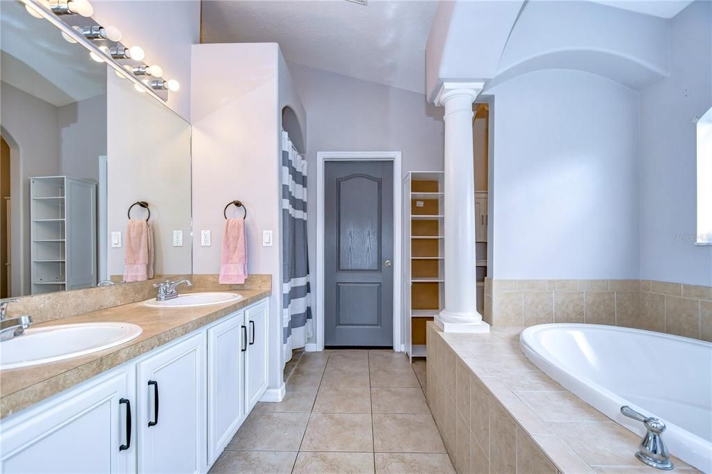 Luxurious en-suite bathroom with a soaking tub!