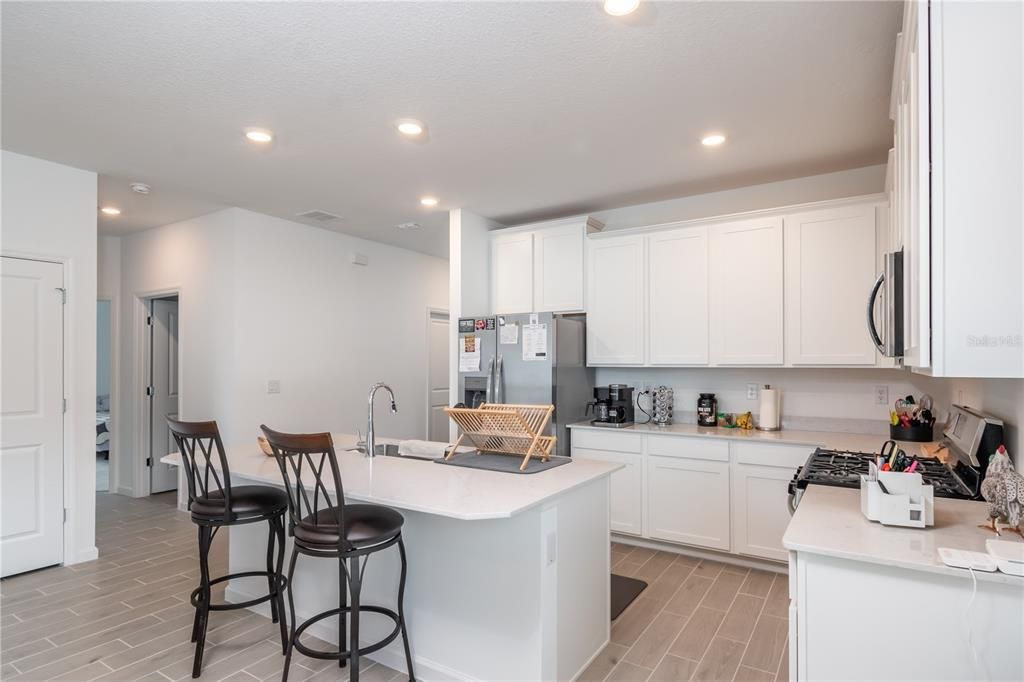 For Sale: $295,000 (3 beds, 2 baths, 1712 Square Feet)