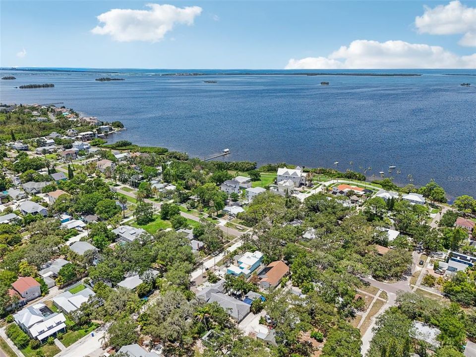 Active With Contract: $1,000,000 (4 beds, 3 baths, 2382 Square Feet)