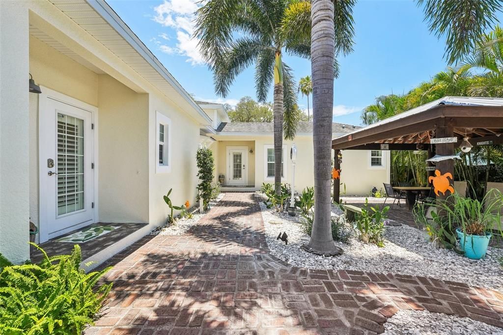 Active With Contract: $1,000,000 (4 beds, 3 baths, 2382 Square Feet)