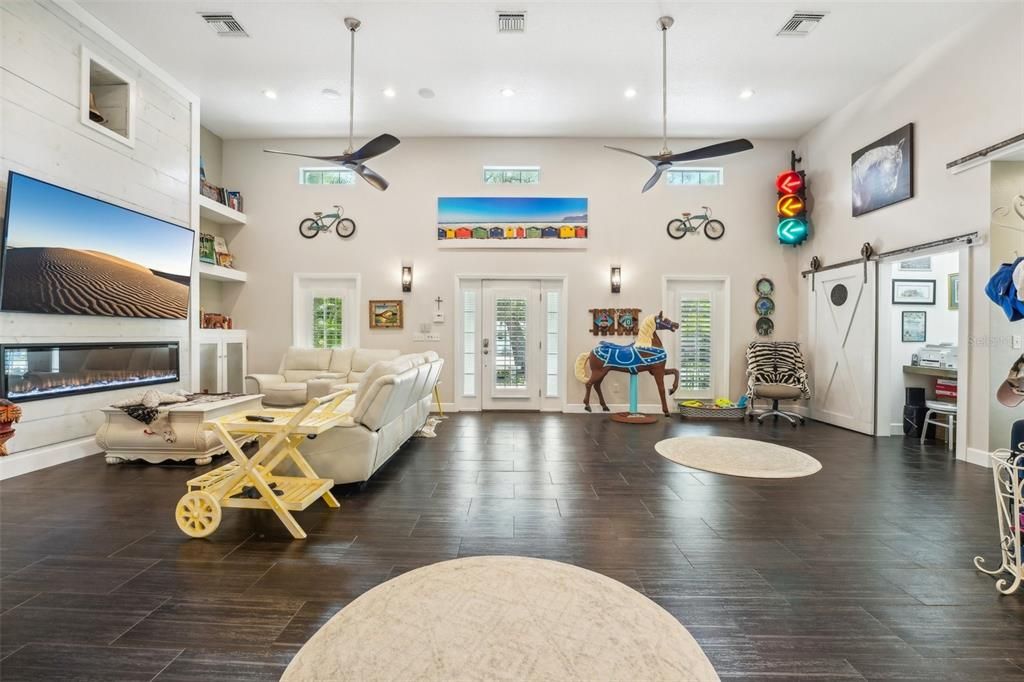 Active With Contract: $1,000,000 (4 beds, 3 baths, 2382 Square Feet)