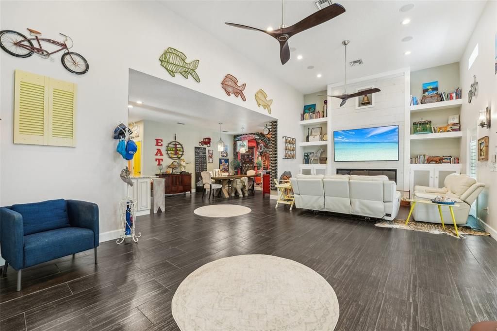 Active With Contract: $1,000,000 (4 beds, 3 baths, 2382 Square Feet)