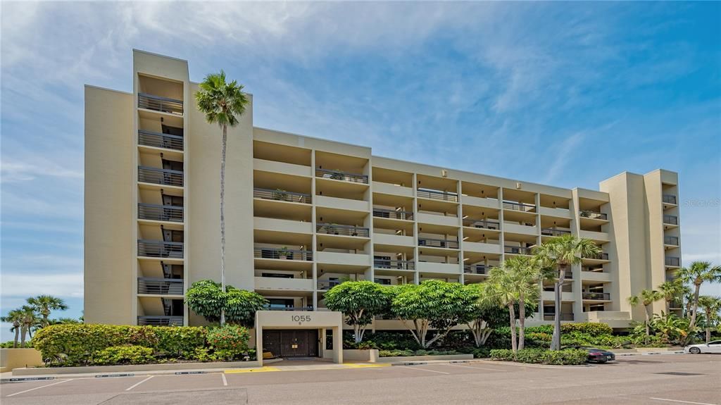 For Sale: $1,595,000 (2 beds, 2 baths, 1503 Square Feet)