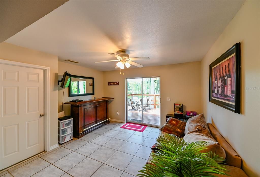 For Sale: $350,000 (3 beds, 2 baths, 1575 Square Feet)