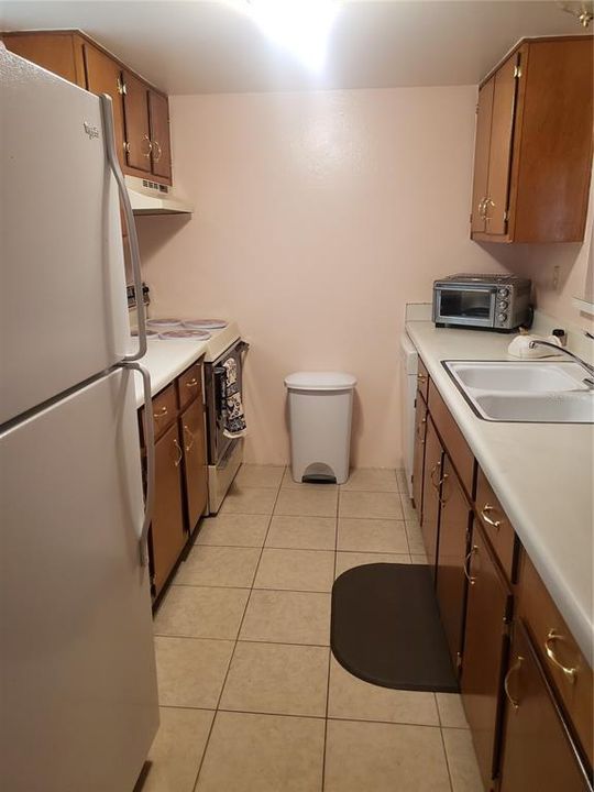 For Rent: $1,750 (1 beds, 1 baths, 704 Square Feet)