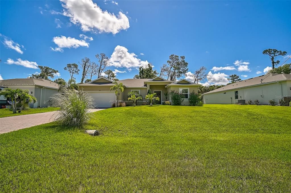 For Sale: $399,000 (3 beds, 2 baths, 1982 Square Feet)