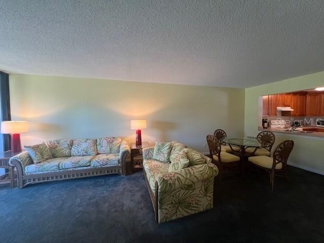 For Sale: $234,000 (2 beds, 2 baths, 1045 Square Feet)