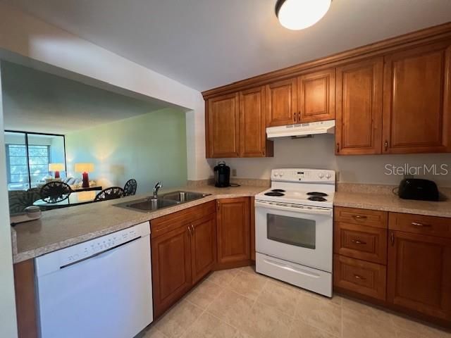 For Sale: $234,000 (2 beds, 2 baths, 1045 Square Feet)