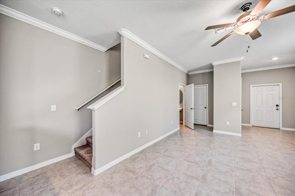 For Sale: $319,900 (2 beds, 2 baths, 1541 Square Feet)