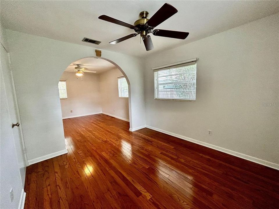 For Rent: $2,900 (3 beds, 2 baths, 1678 Square Feet)