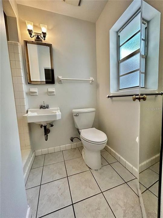 For Rent: $2,900 (3 beds, 2 baths, 1678 Square Feet)