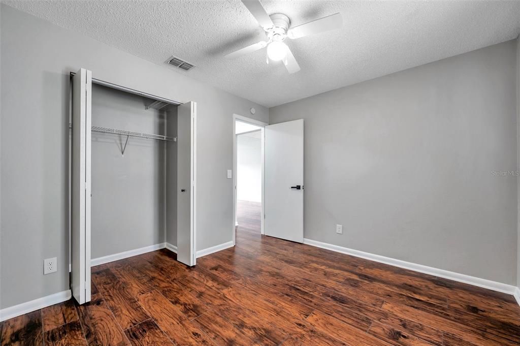 For Sale: $174,000 (2 beds, 2 baths, 864 Square Feet)