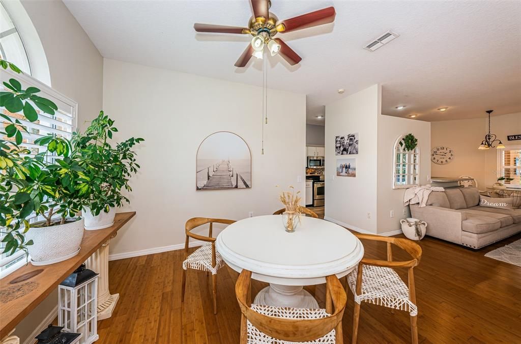 For Sale: $460,000 (3 beds, 2 baths, 1643 Square Feet)