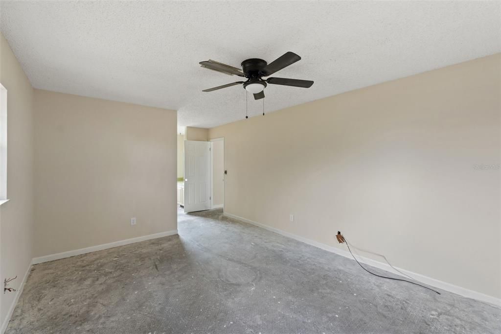 For Sale: $235,000 (3 beds, 2 baths, 1685 Square Feet)