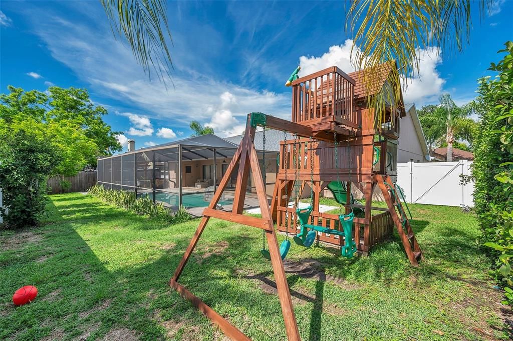 En Venta: $599,000 (3 camas, 2 baños, 1986 Pies cuadrados)