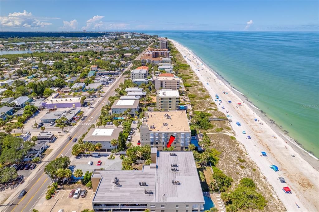 For Sale: $1,799,500 (2 beds, 2 baths, 2000 Square Feet)