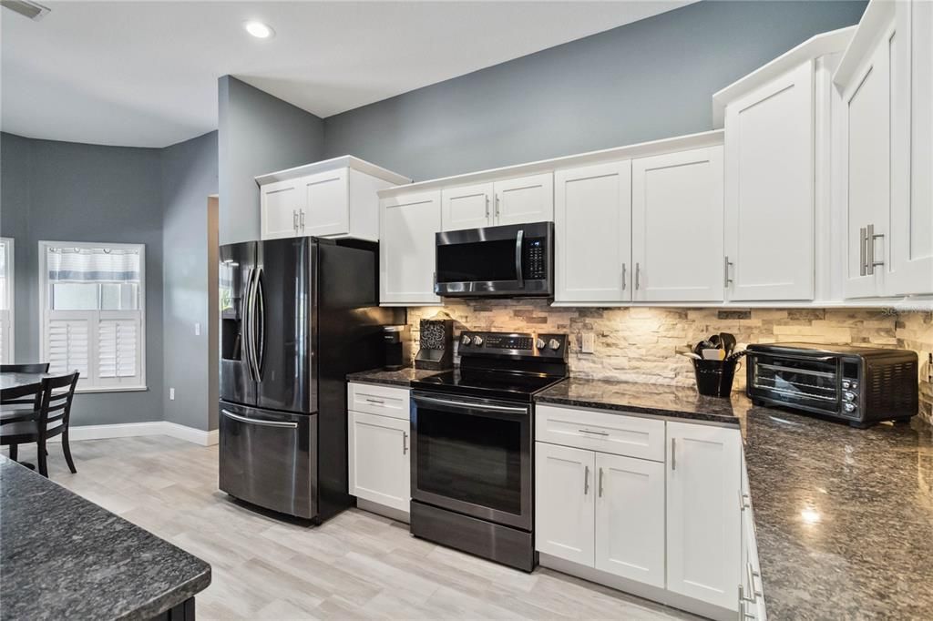 Active With Contract: $620,000 (4 beds, 2 baths, 2212 Square Feet)