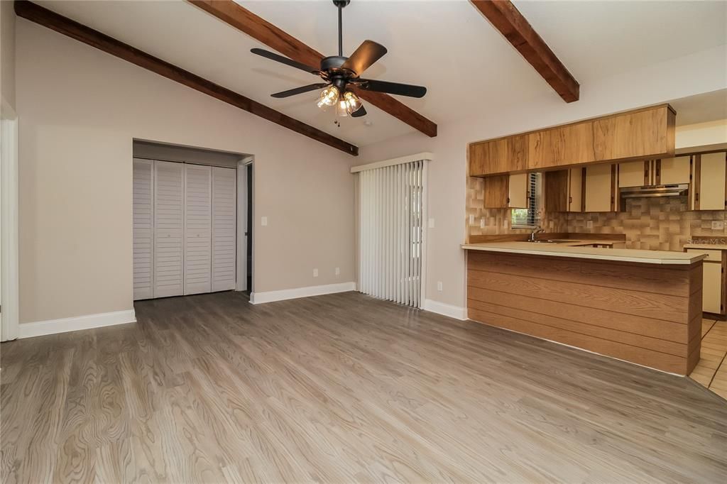 For Rent: $2,315 (3 beds, 2 baths, 1606 Square Feet)